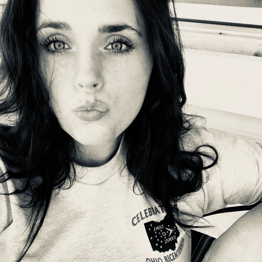 Meet your Posher, Caitlin